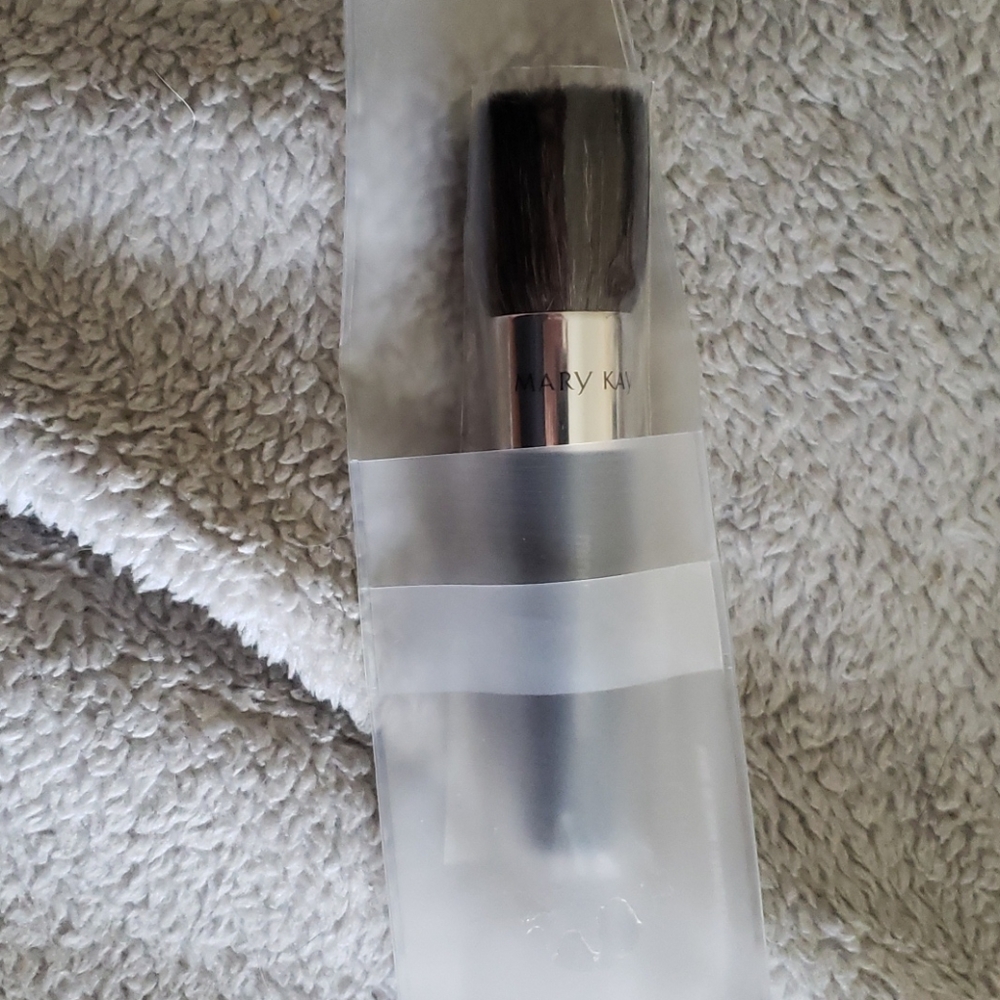 Mary Kay Brush